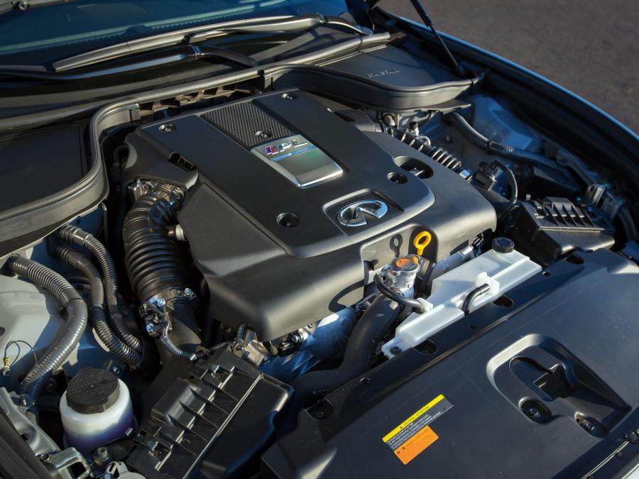  Infiniti Q60 3.7 IPL Coupe 2013 года  (фото 2 из 5)